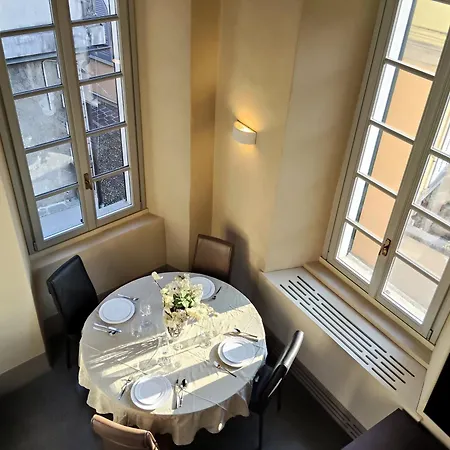 Heritage House & Pool